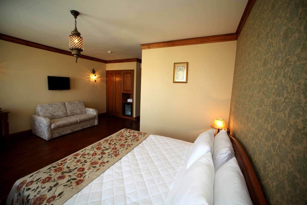 Lalinn Hotel