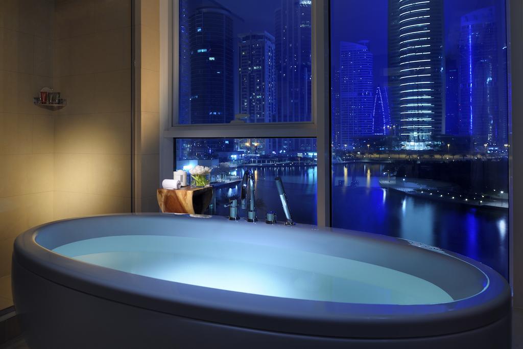 Mövenpick Hotel Jumeirah Lakes Towers