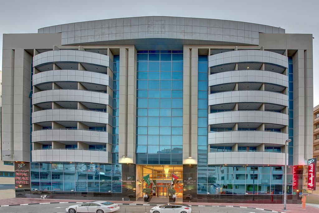 Metropolitan Deira Hotel