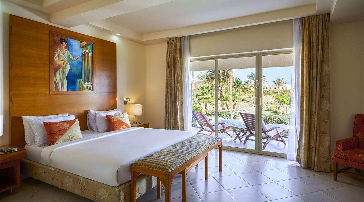 Parrotel Beach Resort