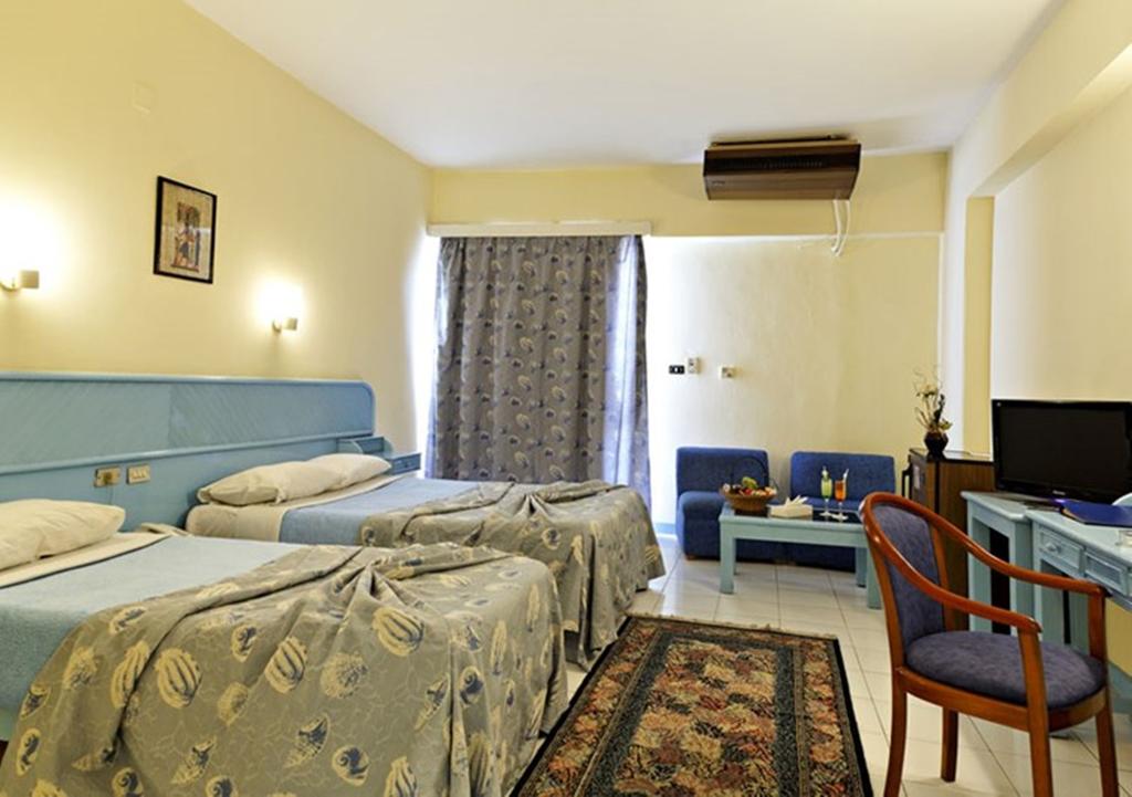 Empire Hotel