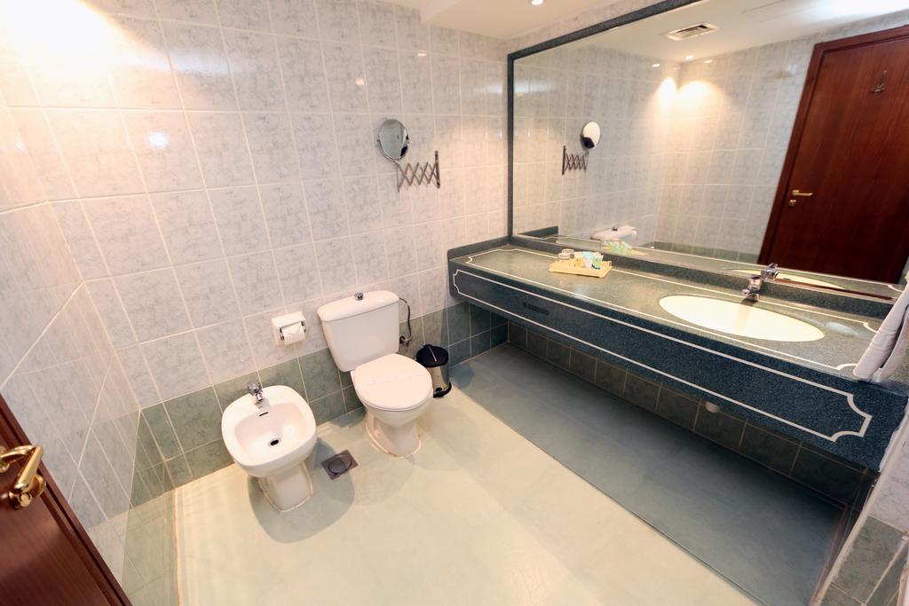 Delmon Hotel