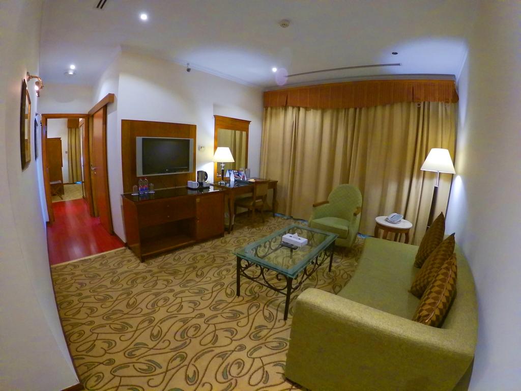 The Country Club Hotel