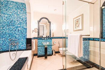 Habtoor Grand Resort, Autograph Collection