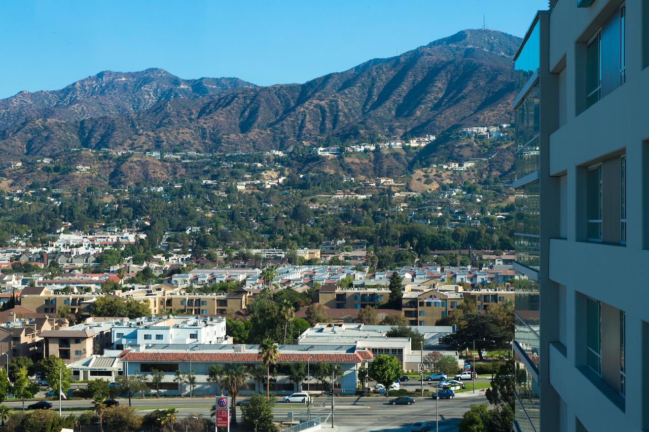 Embassy Suites by Hilton Los Angeles Glendale