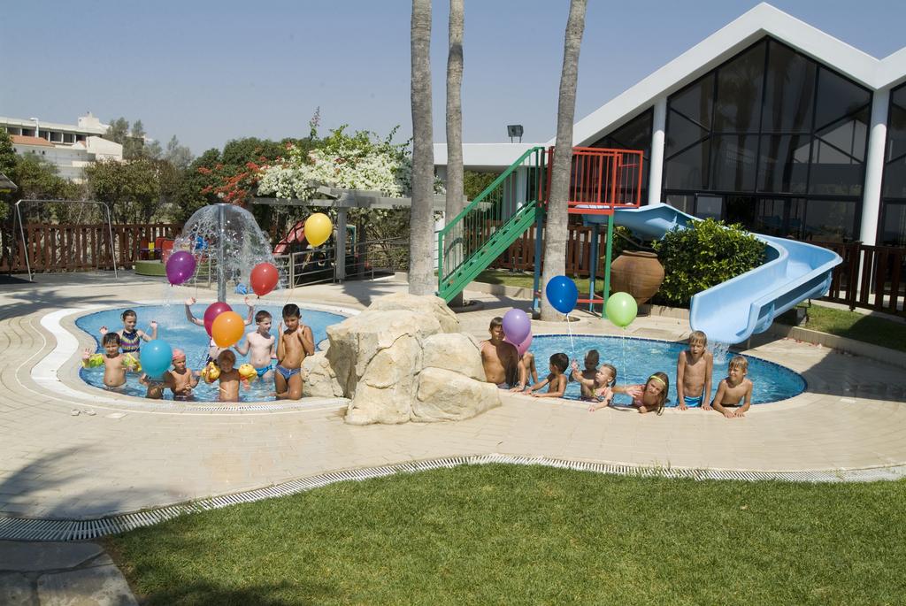 Palm Beach Hotel & Bungalows
