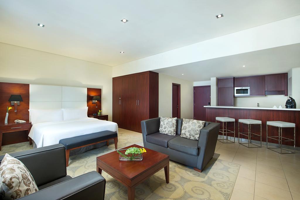 Ramada Plaza Jumeirah Beach