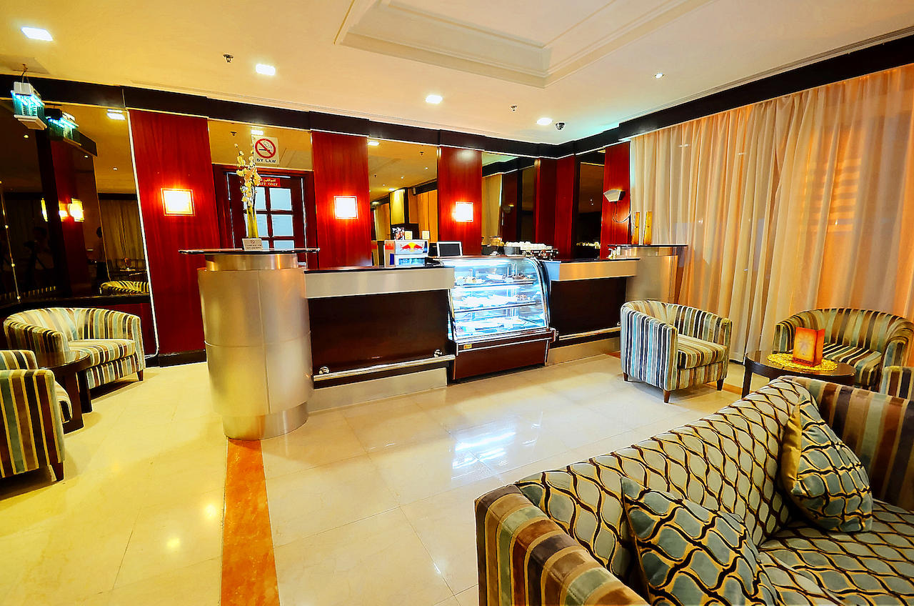 Summit Hotel