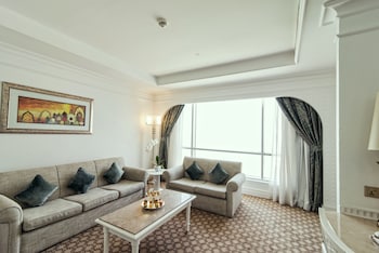Habtoor Grand Resort, Autograph Collection