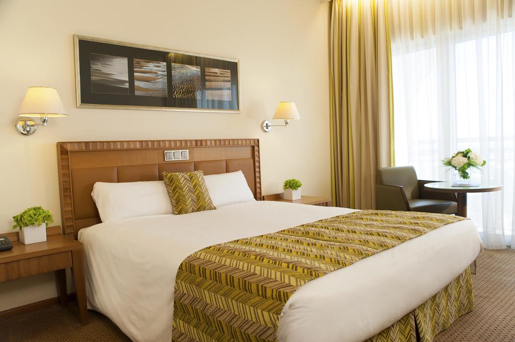 Ajax Hotel