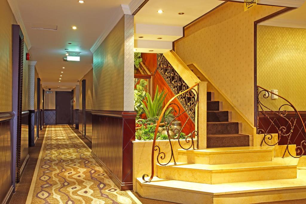 Carlton Tower Hotel Dubai