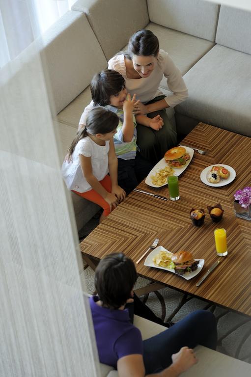 Courtyard Dubai, Green Community