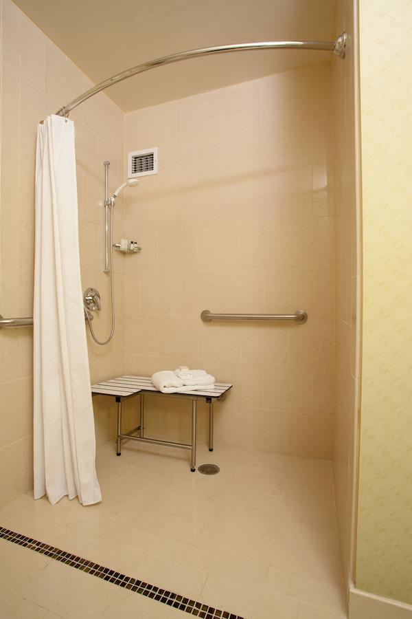 Embassy Suites by Hilton Los Angeles Glendale