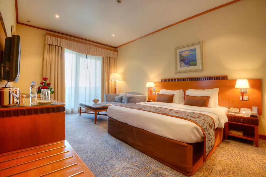 Golden Tulip Al Barsha Hotel