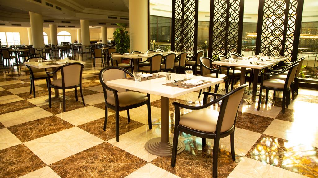 Grand Oasis Resort