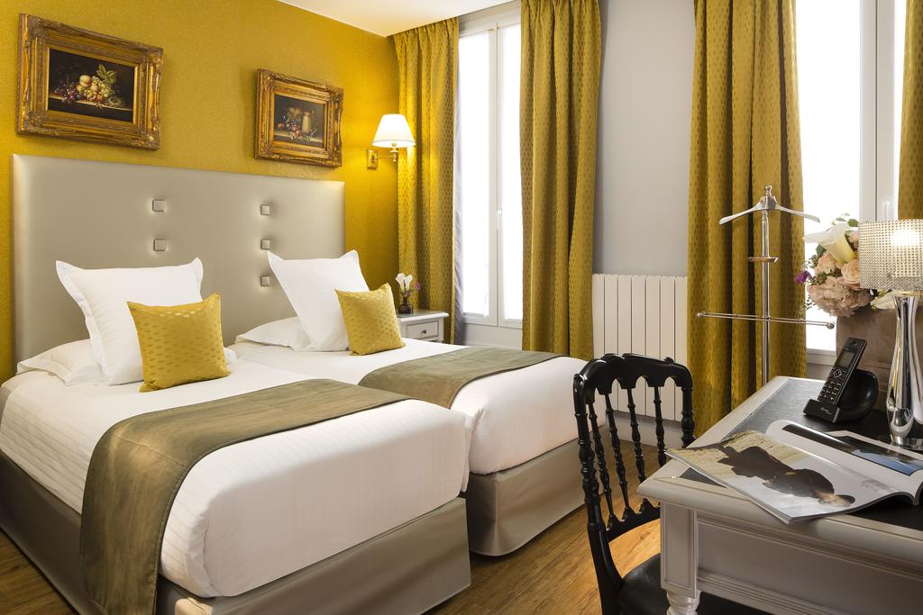 Hôtel Plaza Elysées