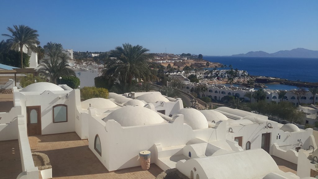 Domina Oasis Hotel & Resort