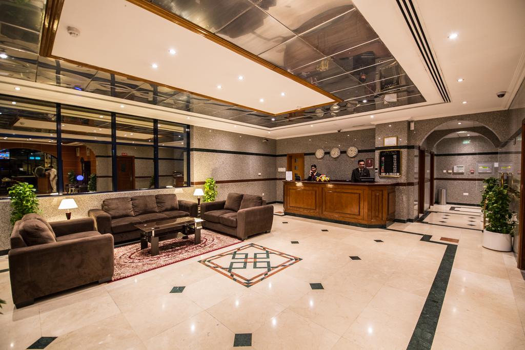 London Creek Hotel Apartments