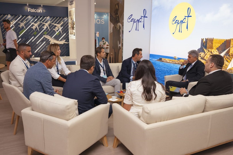 وزير السياحة يفتتح الجناح المصري بمعرض موناكو الدولي لليخوت بفرنسا.. ويتفقد أكبر يختين لشركات عالمية