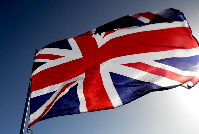 السفارة البريطانية بالقاهرة تعيد فتح أبوابها بعد التواصل مع السلطات المصرية