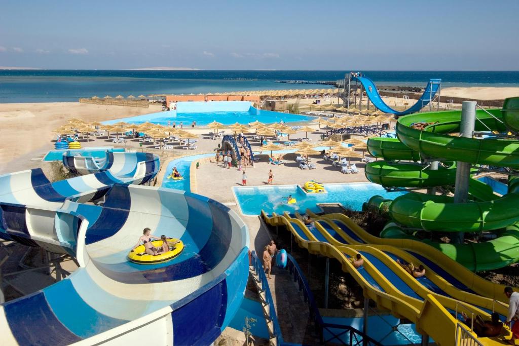 Hugharda trips - Titanic Beach