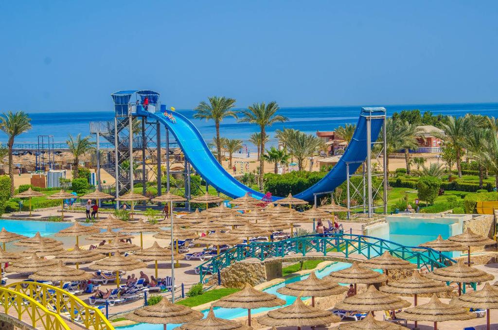 Hugharda trips - Titanic Beach