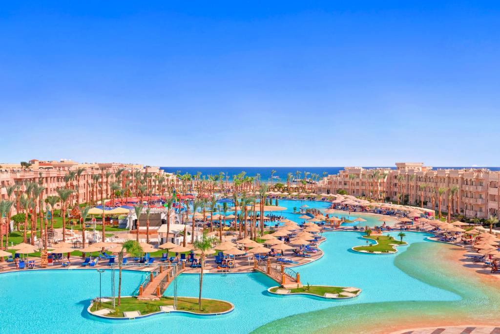 Hugharda trips - Pick Albatros Palace Resort