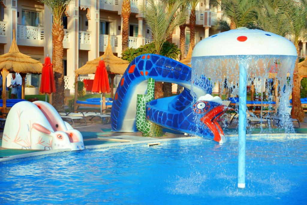 Hugharda trips - Pick Albatros Palace Resort