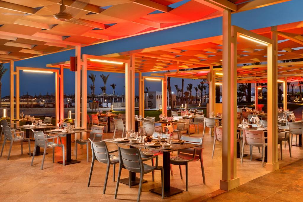 Hugharda trips - Pick Albatros Palace Resort