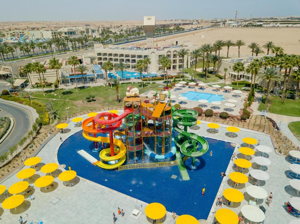 Hugharda trips - Pick Albatros Palace Resort