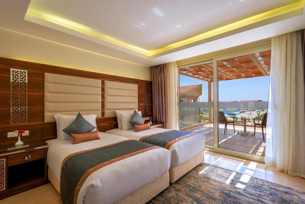 Marsa Alam Trips - Pickalbatros Sea World Resort
