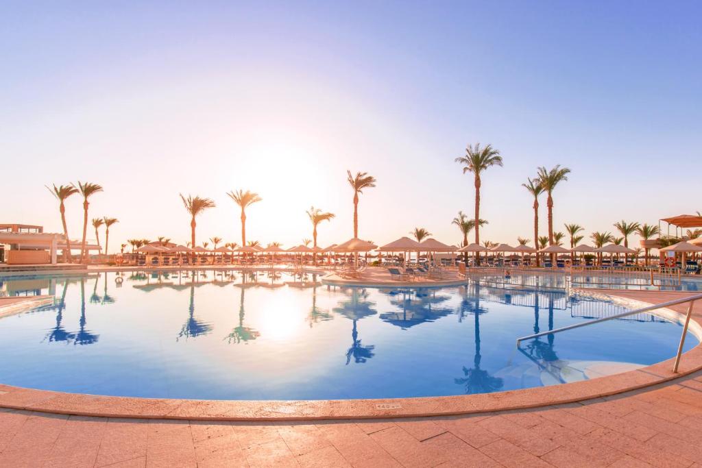 hurghada trips - Beach Albatros Resort