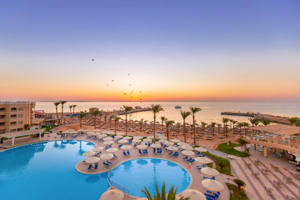 hurghada trips - Beach Albatros Resort
