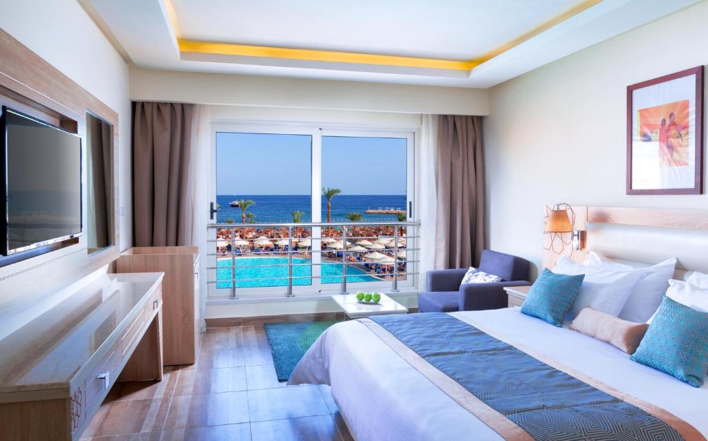 hurghada trips - Beach Albatros Resort
