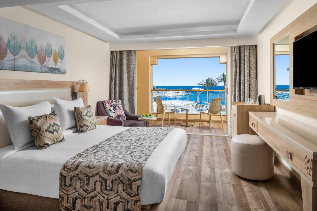 hurghada trips - Beach Albatros Resort
