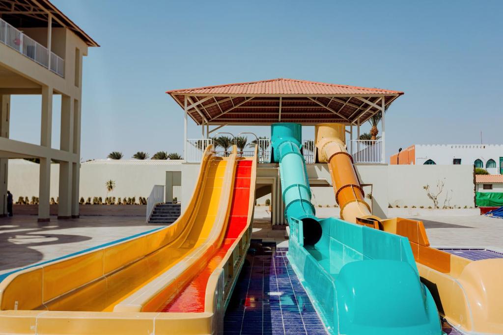 Hurghada trips - Pick Albatros Dana Beach Resort