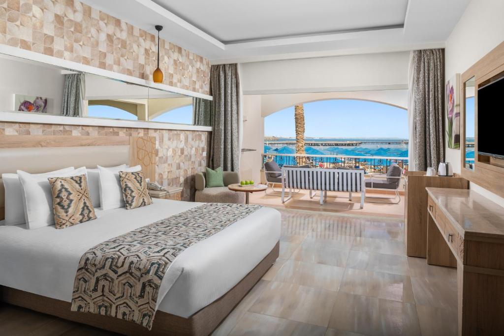 Hurghada trips - Pick Albatros Dana Beach Resort