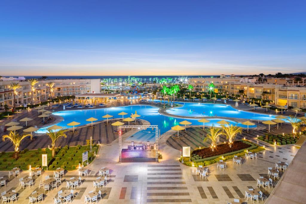 Sharm El Sheikh trips - Pickalbatros Royal Moderna Resort