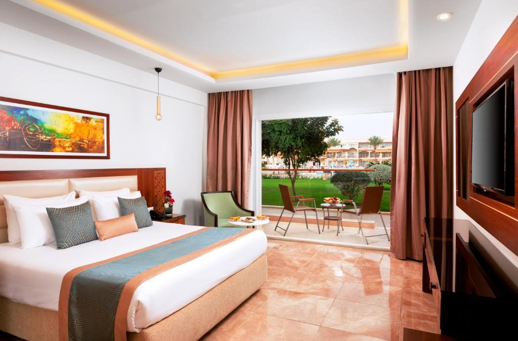 Sharm El Sheikh trips - Pickalbatros Royal Moderna Resort