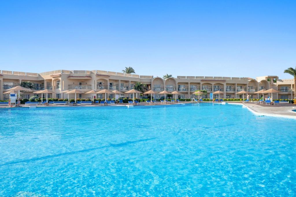 Sharm El Sheikh trips - Pickalbatros Royal Moderna Resort