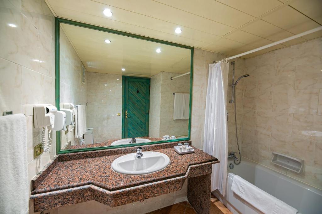 Hurghada trips - Arabia Azur Resort