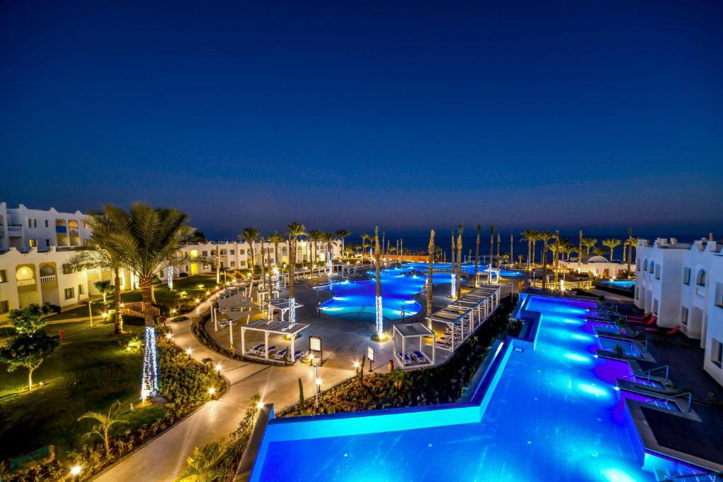 Sharm El Sheikh trips - Sunrise Diamond Beach Resort