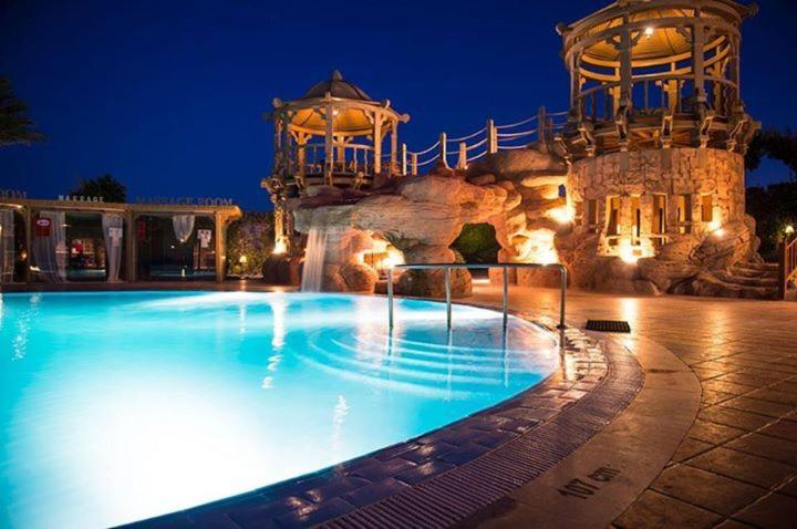 رحلات شرم الشيخ - منتجع تشارميليون سى لايف