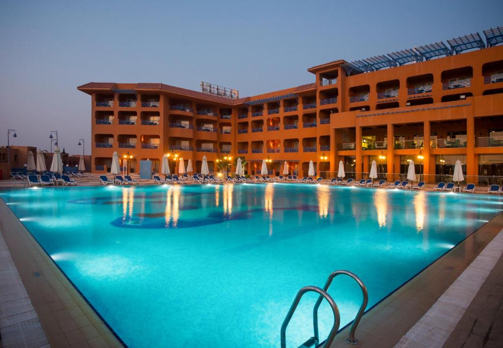 ElSokhana trips - CanCun Sokhna Resort families only