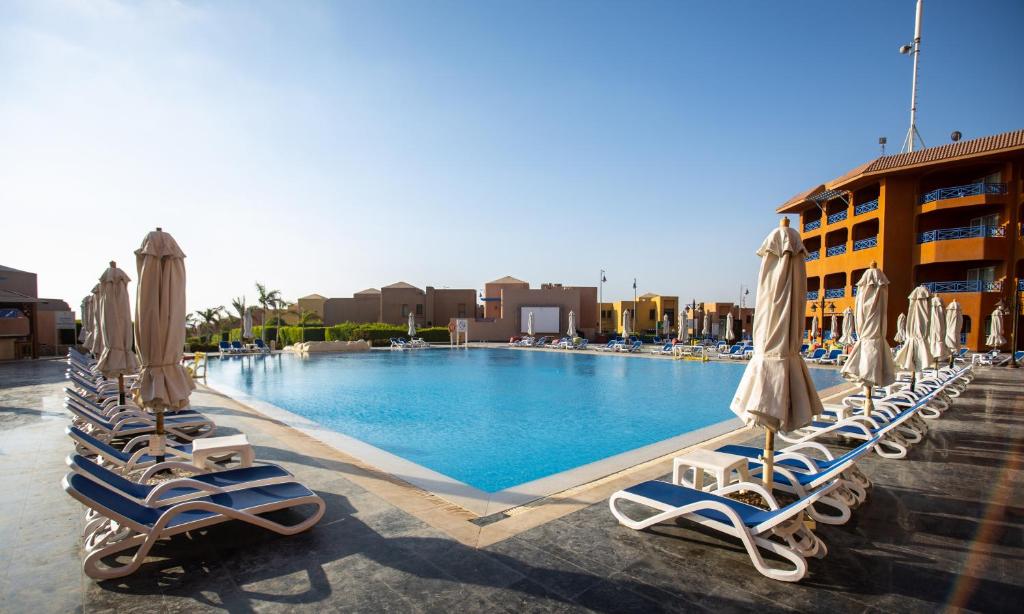 ElSokhana trips - CanCun Sokhna Resort families only