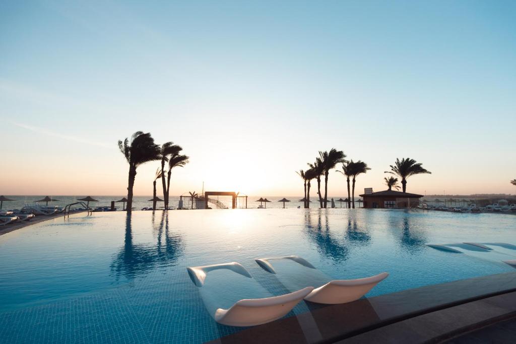 ElSokhana trips - CanCun Sokhna Resort families only