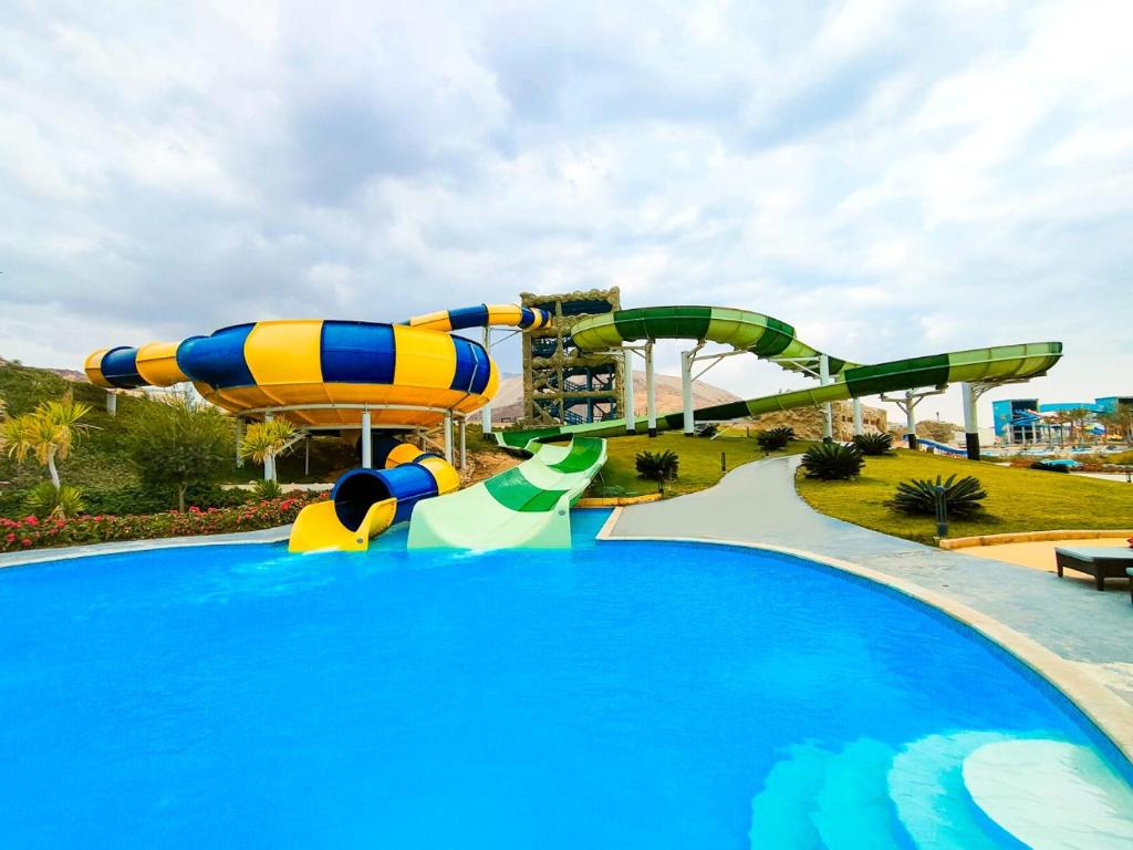 Ain Sokhana Trips - Eastern El-Galala Aquapark Ain Sokhna
