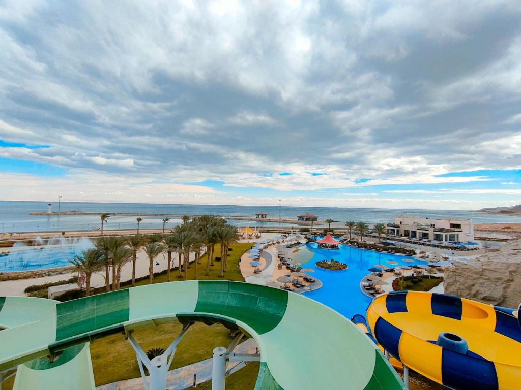 Ain Sokhana Trips - Eastern El-Galala Aquapark Ain Sokhna