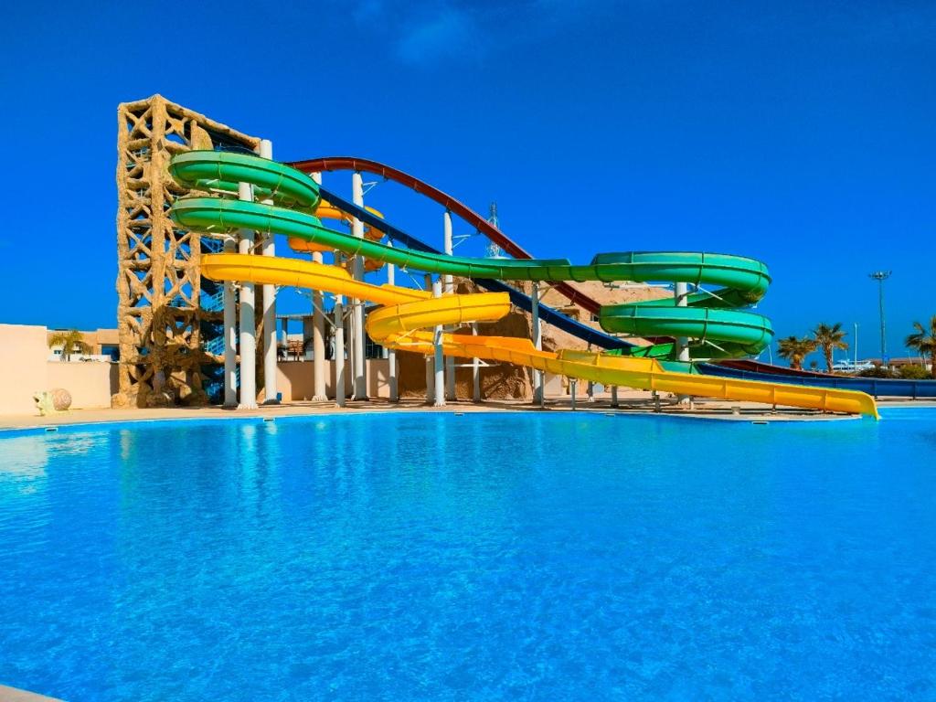 Ain Sokhana Trips - Eastern El-Galala Aquapark Ain Sokhna
